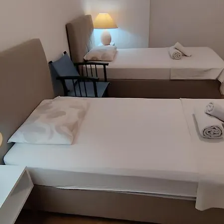 Arslan With Pool Μαρμαρίς