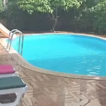 빌라 Arslan With Pool