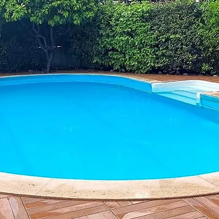 Arslan With Pool Vilă *